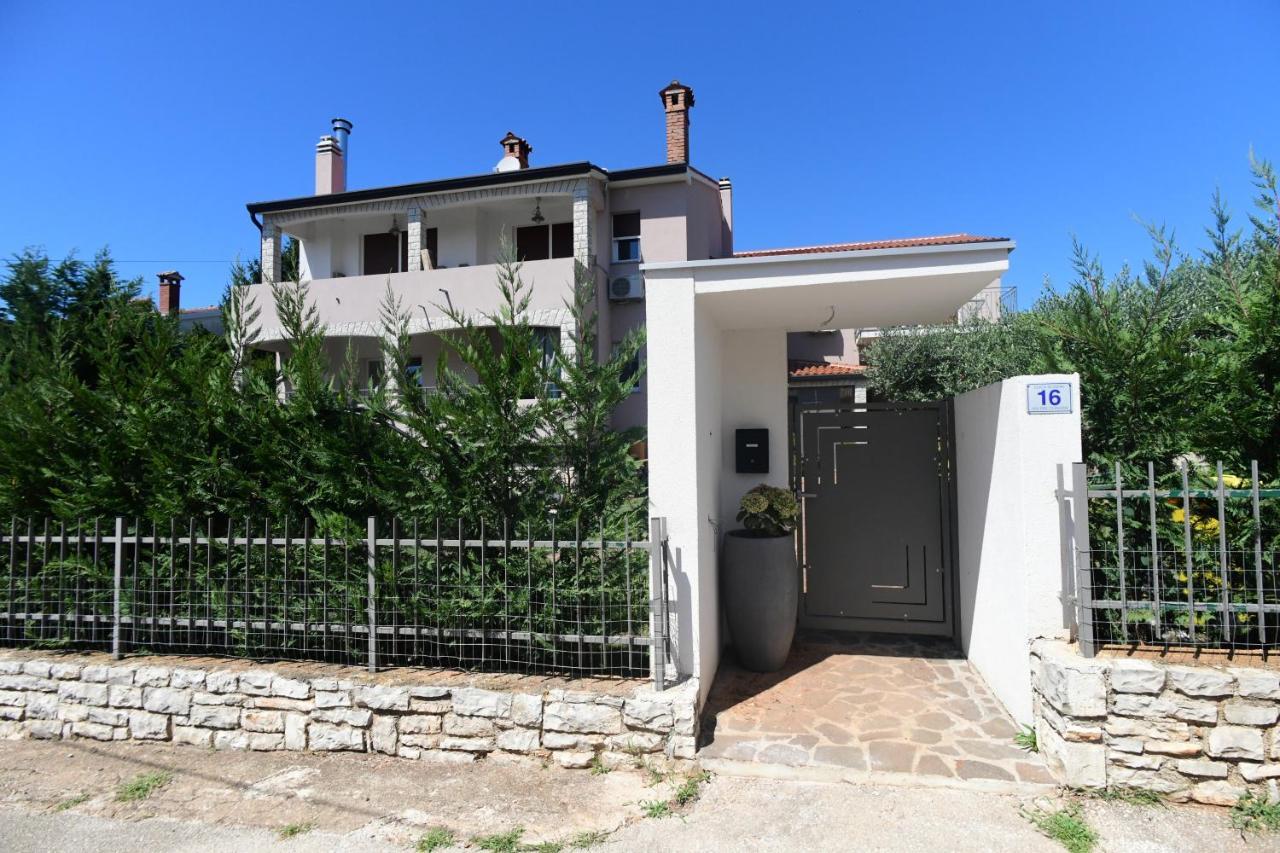 Luxury Apartment Vabriga Tar-Vabriga Buitenkant foto